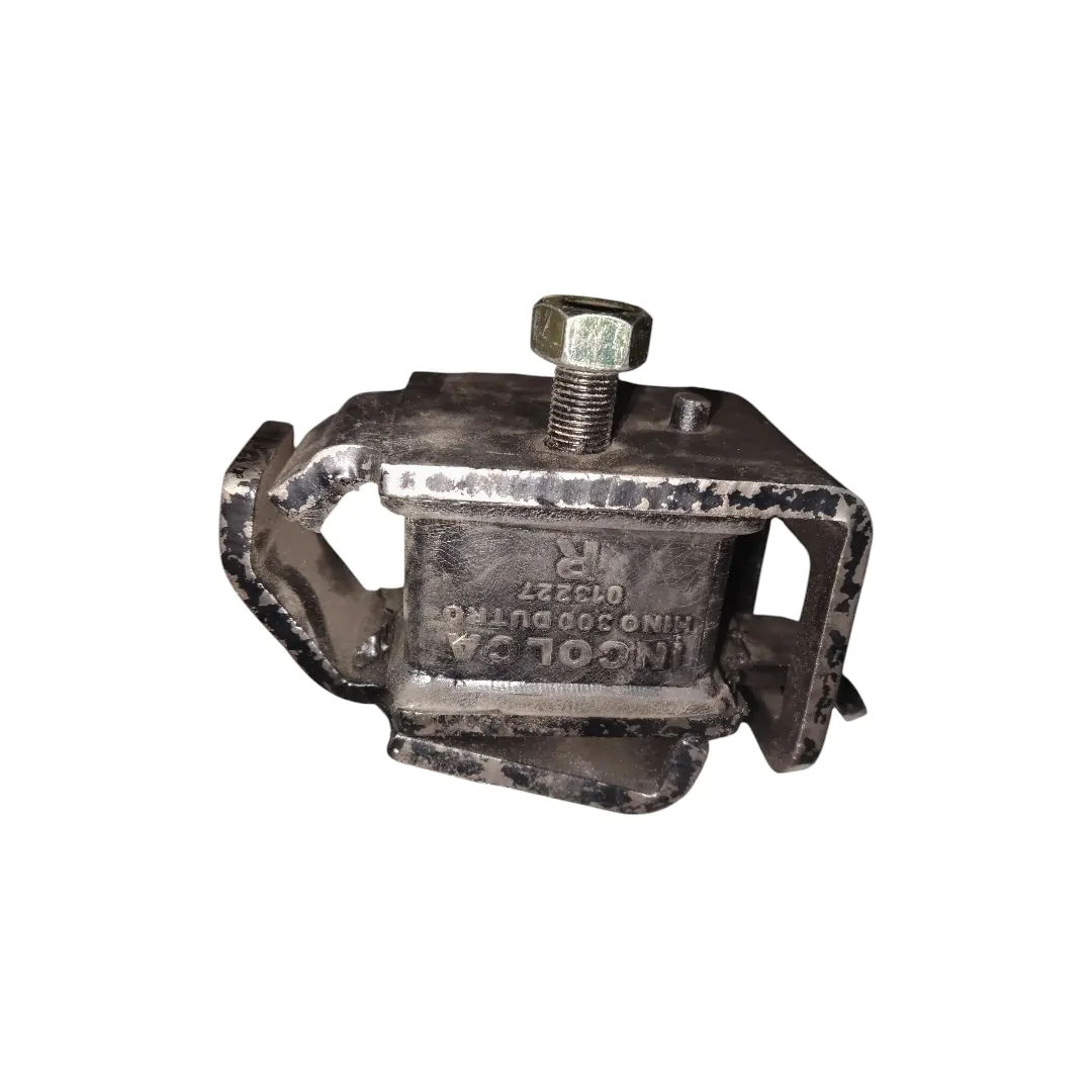 HINO DUTRO-300 SOPORTE MOTOR FRONTAL IZQUIERDO