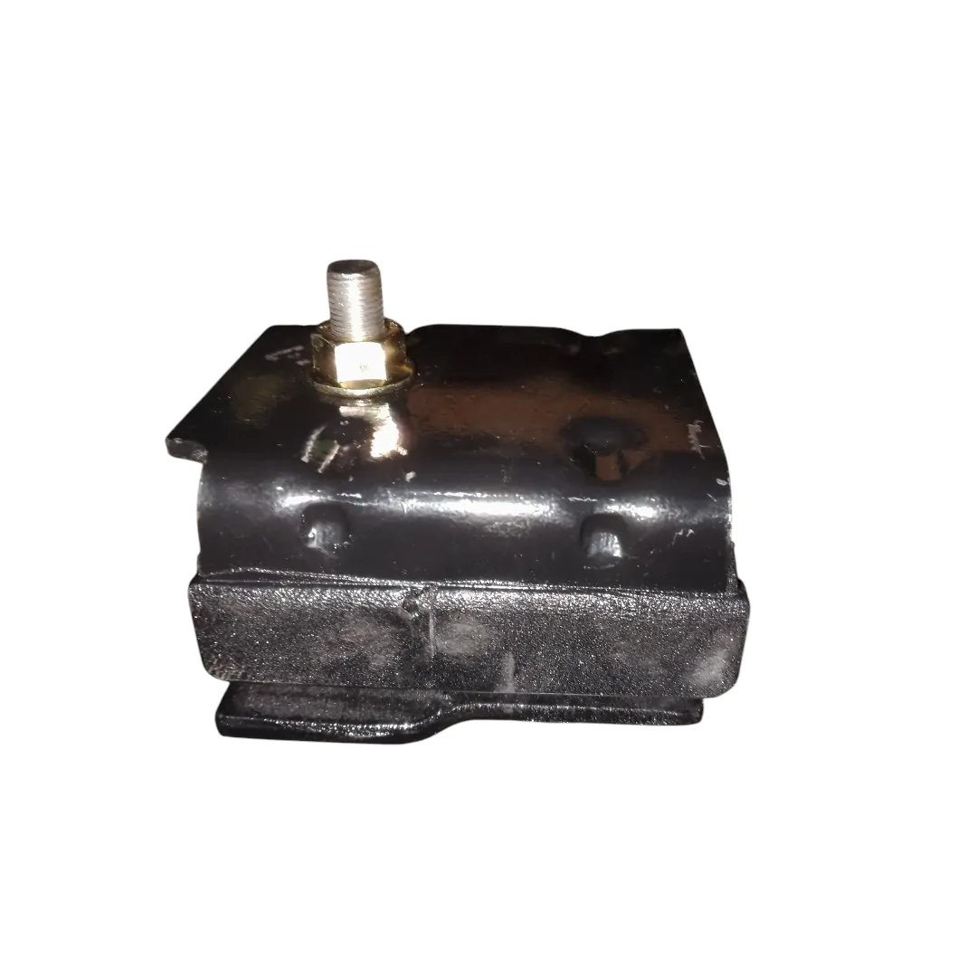 HINO FC500 SOPORTE MOTOR DELANTERO