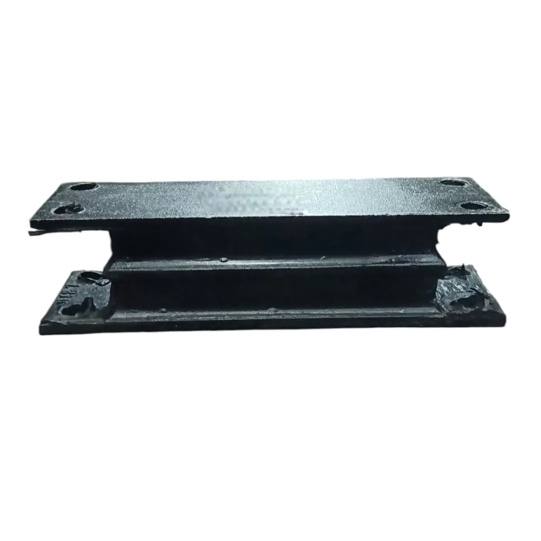 PINCHER SISU SOPORTE CAJA Y CABINA DELANTERO (CORTO)